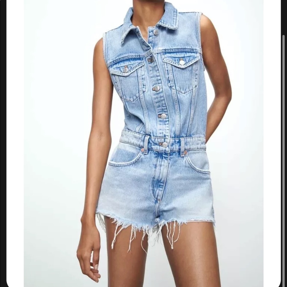 Zara denim romper jumpsuit short distressed size M NWT size M sexy summer piece